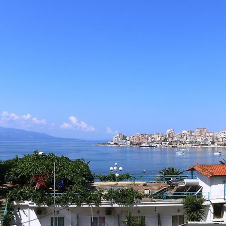 Robin Sea View Apartment Sarandë Exteriér fotografie